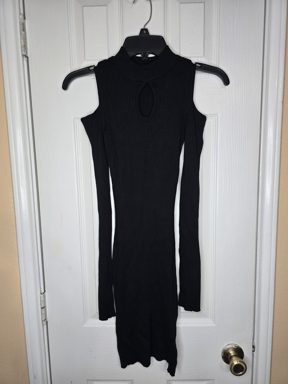 Black Cold-Shoulder Ribbed Knit Dress